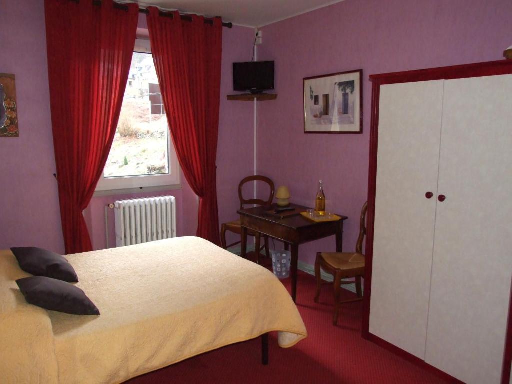 Hotel Du Val D'Aure Cadéac Room photo