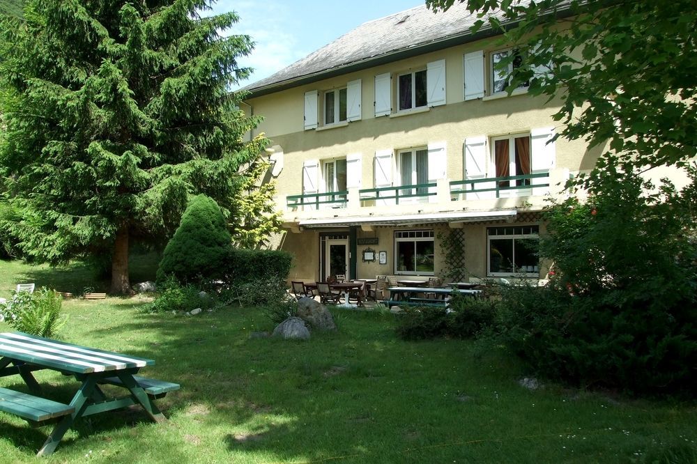 Hotel Du Val D'Aure Cadéac Exterior photo