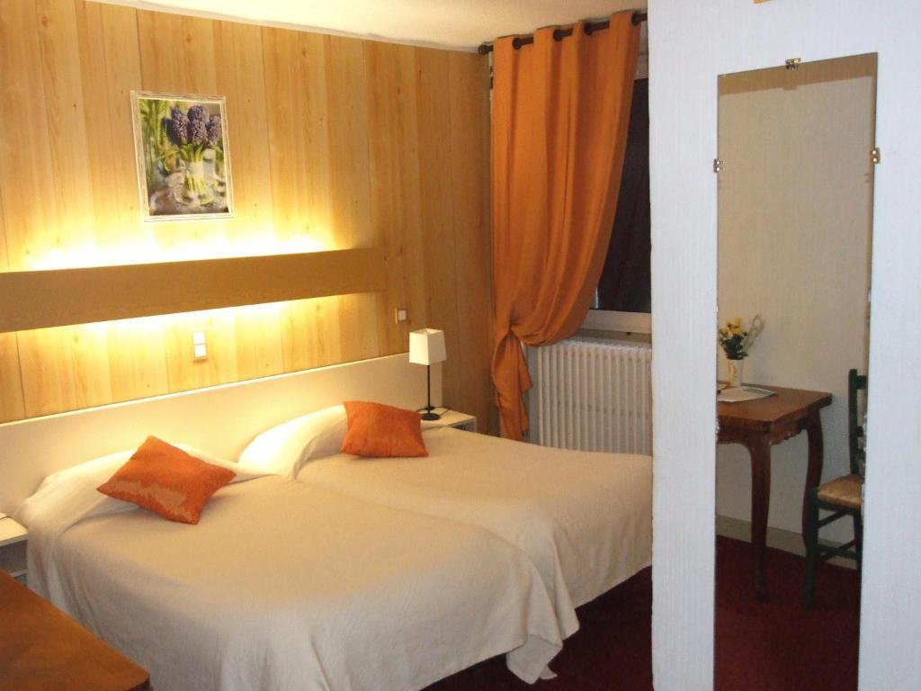 Hotel Du Val D'Aure Cadéac Room photo